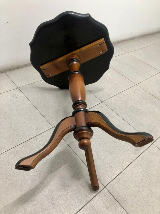 Mesa auxiliar de madera cerezo