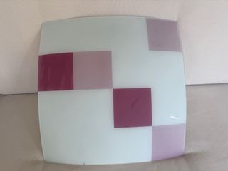 Lámpara de techo de cristal en tonos rosas