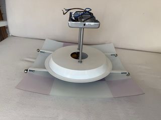 Lámpara de techo de cristal en tonos rosas