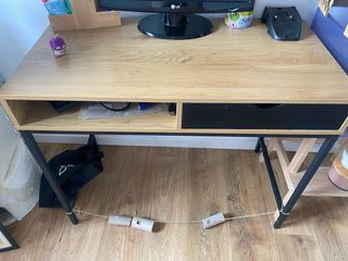 Mesa de estudio madera y metal