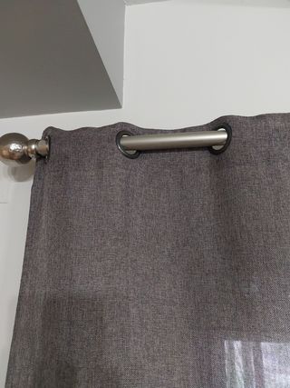 Cortina de salón gris con óvalos