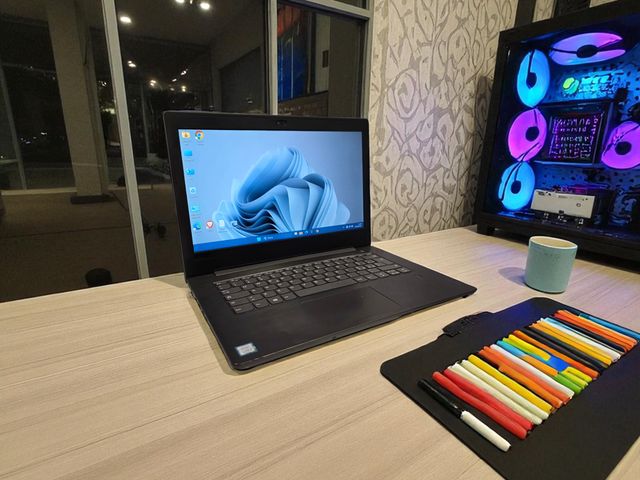 Lenovo Portatile Quadcore 16GB RAM SSD 240GB Win11