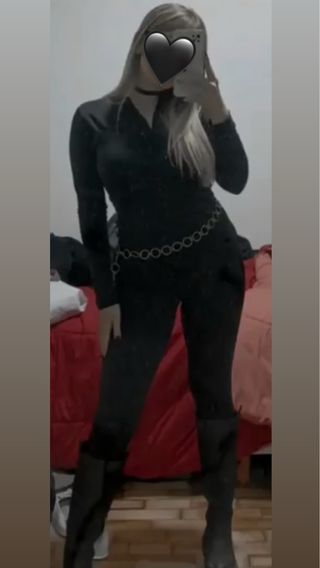 Enterizo negro con cremallera en tendencia!