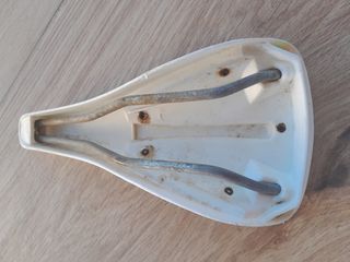 Sillín BH California Blanco/Negro