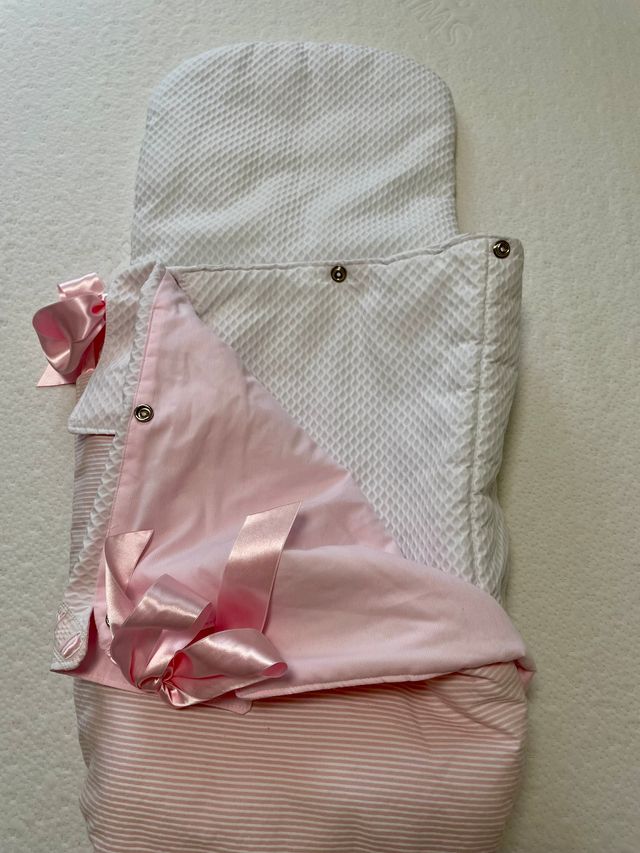 Saco capazo rosa y blanco