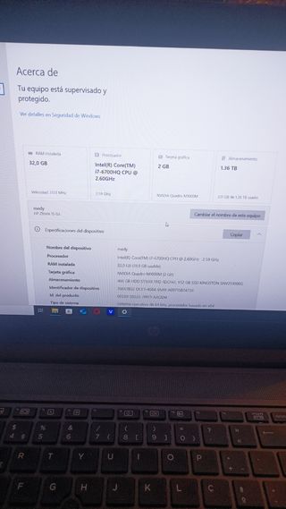 HP ZBook Studio i7 Plata, teclado retroiluminado.