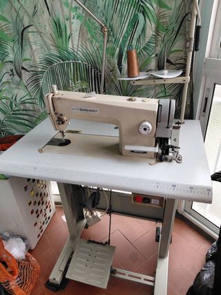 Máquina de coser industrial Unicorn
