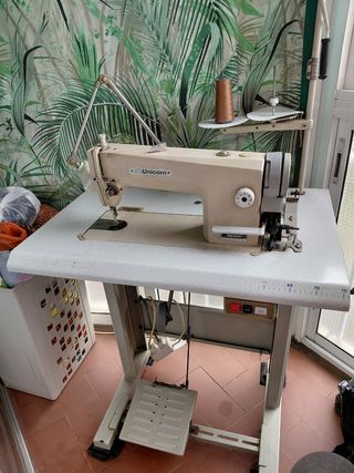 Máquina de coser industrial Unicorn