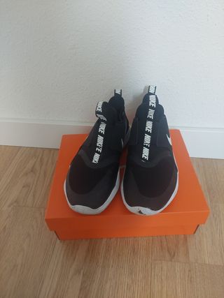 Deportivas Nike Flex Runner Mujer Negro Blanco