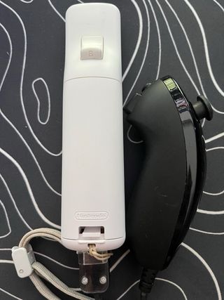 Mando Wii Blanco + Nunchuk Negro Nintendo