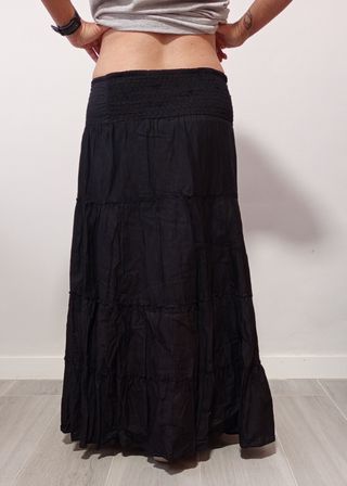 Falda larga negra tribal