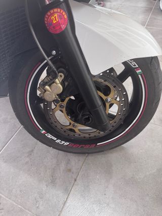 Gilera GP 800 Centenario perfecta 75 CV