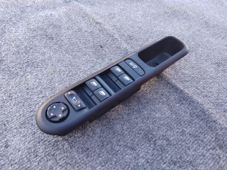 Mando de elevalunas Peugeot 3008

