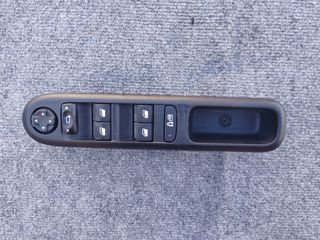 Mando de elevalunas Peugeot 3008
