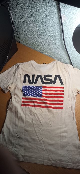 Camiseta NASA H&M Beige
