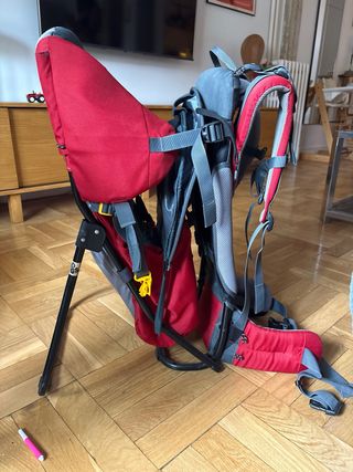 Mochila portabebés Deuter Kid Comfort-I Roja