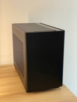 Caja PC ordenador Cooler Master NR200 Mini ITX SFF