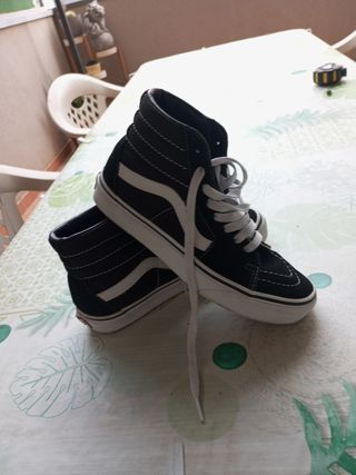 Tenis Vans Sk8-Hi Negro/Blanco