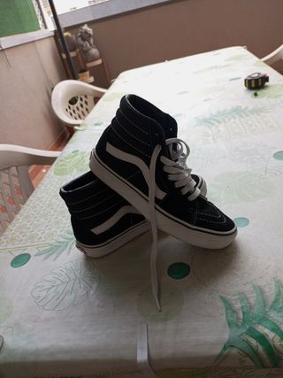Tenis Vans Sk8-Hi Negro/Blanco