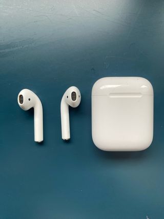 Airpods 1ª Gen con Estuche Cargador y funda