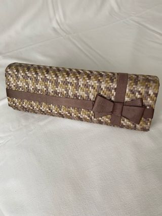 Bolso de fiesta tejido con lazo