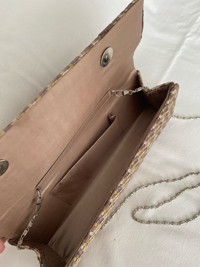 Bolso de fiesta tejido con lazo