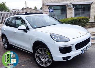 Porsche Cayenne Híbrido ECO. Libro Porsche. NEGOCI