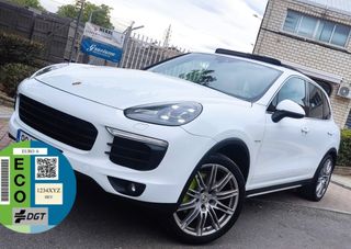 Porsche Cayenne Híbrido ECO. Libro Porsche. NEGOCI