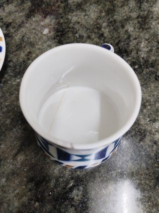 Taza y platillo Sargadelos con una pequeña cachada