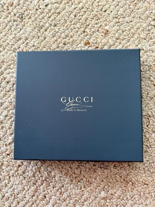Colgador de cinturones Gucci Made to Measure