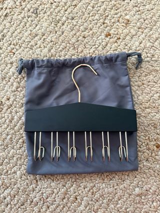 Colgador de cinturones Gucci Made to Measure