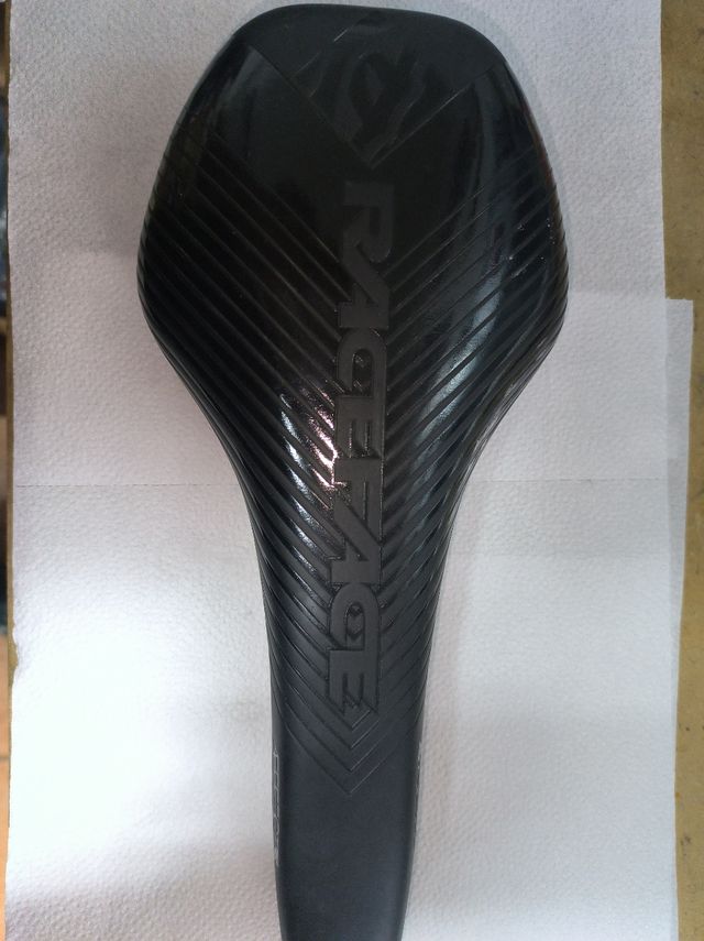 Sillín RaceFace Aeffect Negro