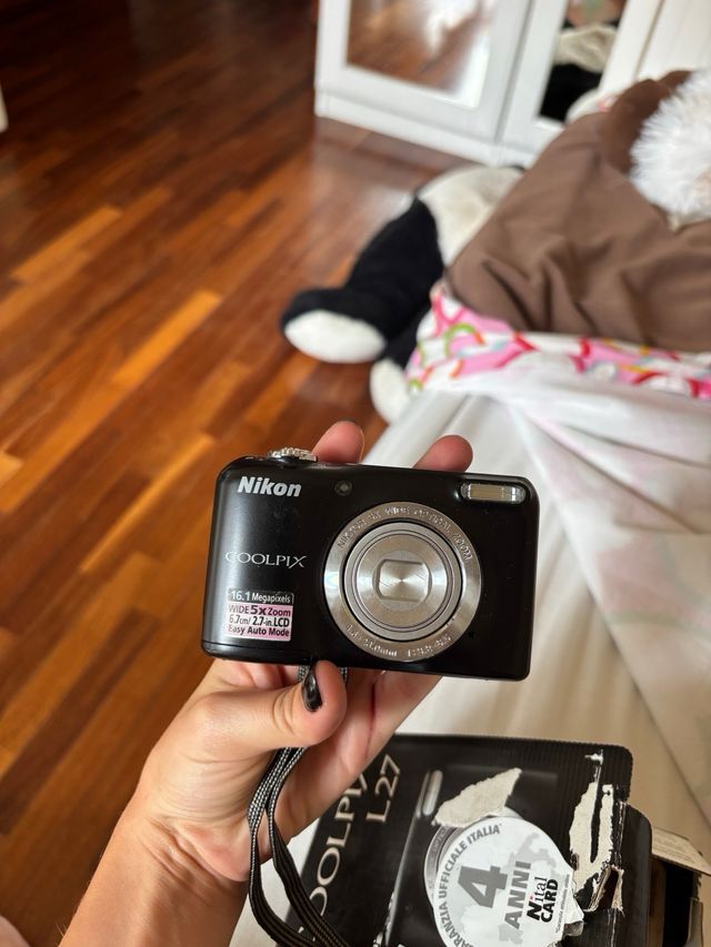 Nikon Coolpix L27 Fotocamera Digitale