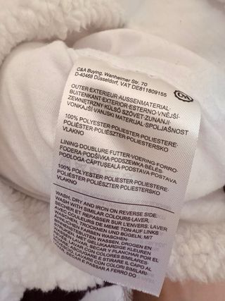 Chaqueta polar con capucha