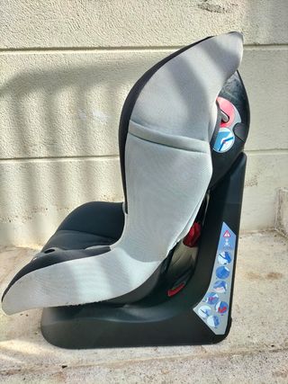 Silla coche marca chico Grupo 1 de 9 a 18kg. 