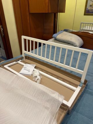 Barrera de cama blanca para seguridad