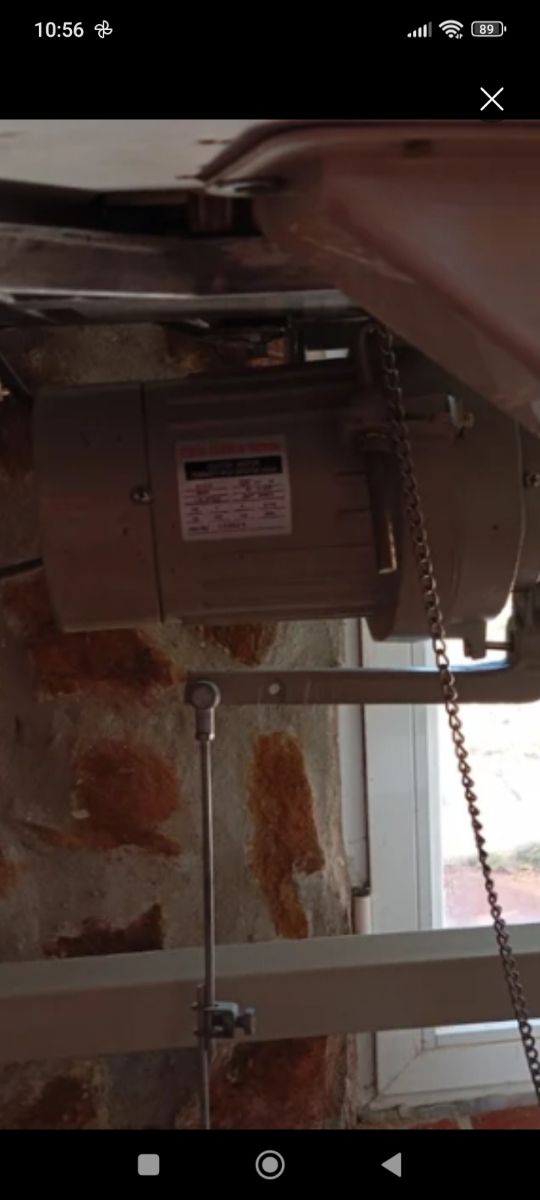 Remalladora industrial HUSQVARNA 747