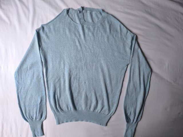 Suéter de punto azul