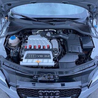 Audi TT R32