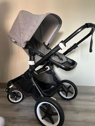Carrito de bebé Bugaboo gris