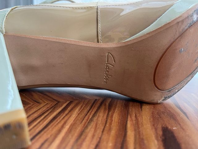 Zapatos Clarks charol T41