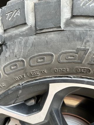 5 Neumáticos BFGoodrich Mud-Terrain T/A KM2