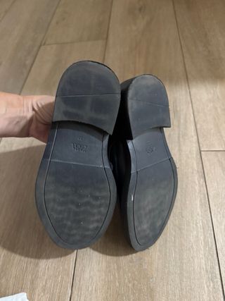Zapatos vestir niño negros talla 33.