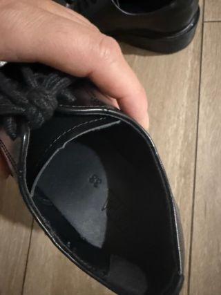 Zapatos vestir niño negros talla 33.