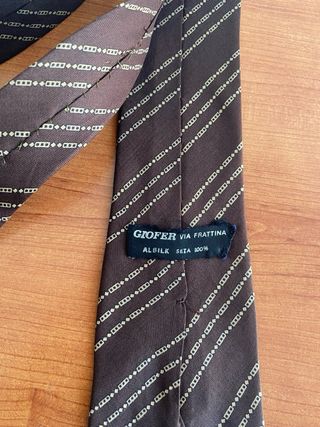 Corbata marrón de rayas eslabones vintage seda 