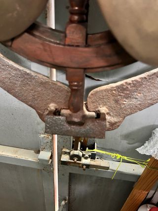 Conjunto de ancla, Timón y hélice de bronce.