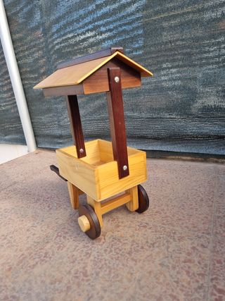 Carrito de madera para golosinas