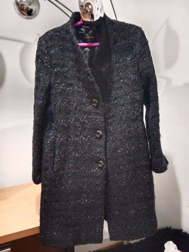 Abrigo negro mujer con brillos