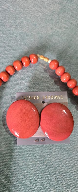Collar y pendientes de coral naranja