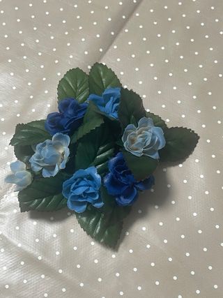 Candelabro de cristal y dos guirnaldas.